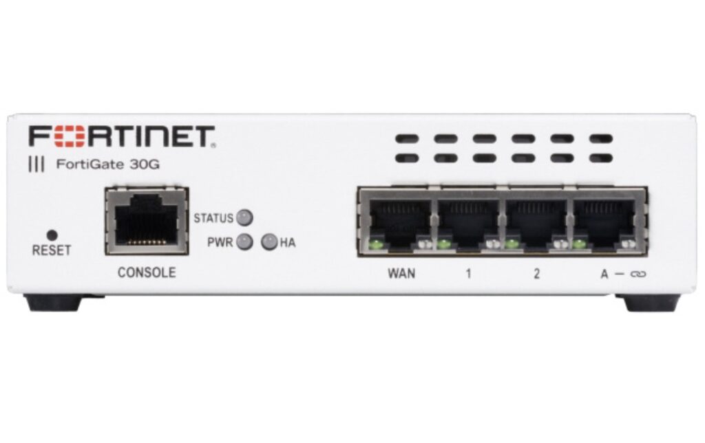 FortiGate-30G :  Equipo 4 puertos GE RJ45 (incluidos 3 puertos internos y 1 puerto WAN)